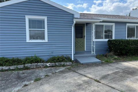 Immobilier commercial à vendre à Saint Petersburg, Floride: 124.12 m2 № 1392393 - photo 1