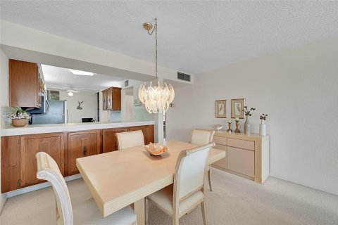 Condo in Margate, Florida, 2 bedrooms  № 1152010 - photo 25