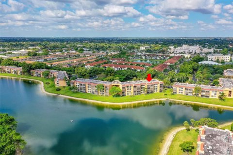 Condo in Margate, Florida, 2 bedrooms  № 1152010 - photo 3