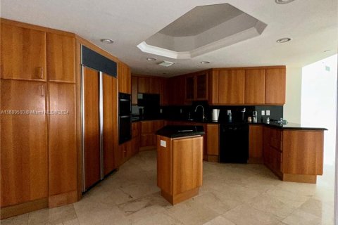 Copropriété à vendre à Surfside, Floride: 3 chambres, 162.58 m2 № 1215582 - photo 23