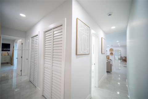 Villa ou maison à vendre à Palmetto Bay, Floride: 4 chambres, 255.67 m2 № 1348035 - photo 7