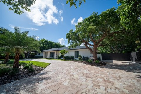 Villa ou maison à vendre à Palmetto Bay, Floride: 4 chambres, 255.67 m2 № 1348035 - photo 3