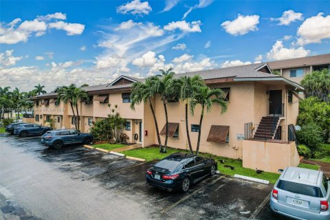 Copropriété à vendre à Hialeah, Floride: 3 chambres, 106 m2 № 1348036 - photo 1