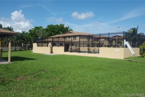 Copropriété à vendre à Hialeah, Floride: 3 chambres, 106 m2 № 1348036 - photo 30