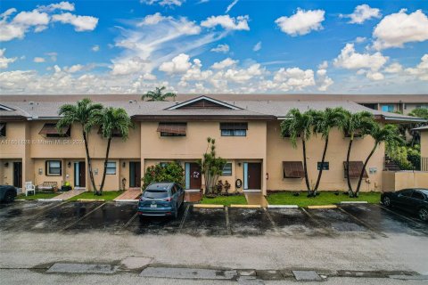 Copropriété à vendre à Hialeah, Floride: 3 chambres, 106 m2 № 1348036 - photo 6