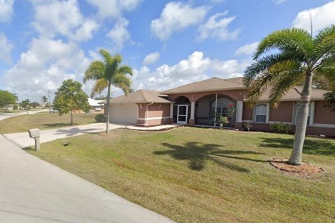 Villa ou maison à vendre à Punta Gorda, Floride: 3 chambres, 182.92 m2 № 1324482 - photo 2