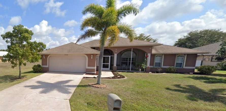 House in Punta Gorda, Florida 3 bedrooms, 182.92 sq.m. № 1324482