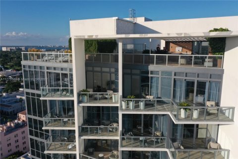 Copropriété à louer à Miami Beach, Floride: 3 chambres, 245.45 m2 № 118586 - photo 1