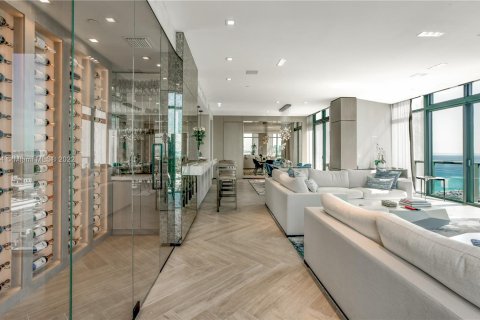 Copropriété à louer à Miami Beach, Floride: 3 chambres, 245.45 m2 № 118586 - photo 4