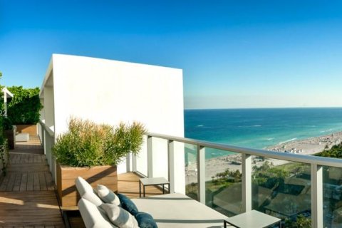 Condominio en alquiler en Miami Beach, Florida, 3 dormitorios, 245.45 m2 № 118586 - foto 10