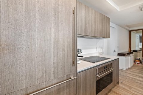 Condominio en alquiler en Miami, Florida, 2 dormitorios, 116.41 m2 № 1356628 - foto 5