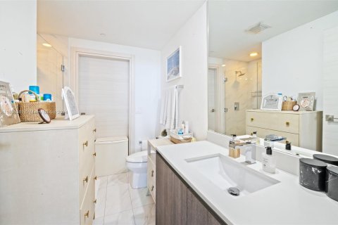 Condominio en alquiler en Miami, Florida, 2 dormitorios, 116.41 m2 № 1356628 - foto 19