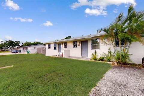 Propiedad comercial en venta en Miami, Florida, 120.77 m2 № 1356631 - foto 14