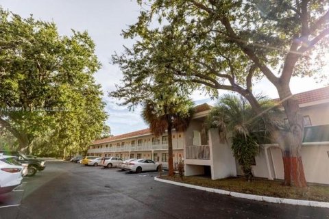 Hotel en venta en Kissimmee, Florida, 1 dormitorio № 1126988 - foto 11