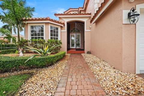 Villa ou maison à vendre à Miramar, Floride: 6 chambres, 349.87 m2 № 974492 - photo 6