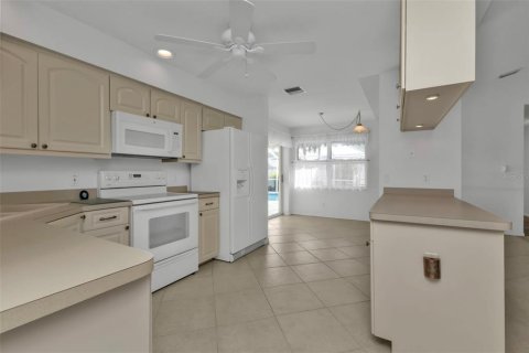 Casa en venta en Port Charlotte, Florida, 3 dormitorios, 216.28 m2 № 1371127 - foto 28