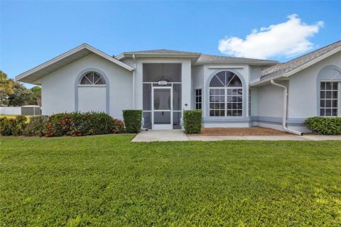 Villa ou maison à vendre à Port Charlotte, Floride: 3 chambres, 216.28 m2 № 1371127 - photo 4