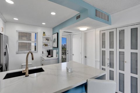 Condominio en venta en Pompano Beach, Florida, 1 dormitorio, 75.72 m2 № 1128016 - foto 14