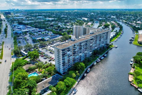 Copropriété à vendre à Pompano Beach, Floride: 1 chambre, 75.72 m2 № 1128016 - photo 29