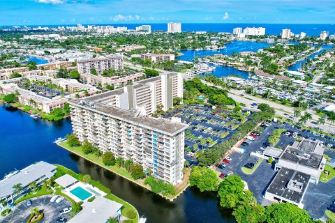 Condo in Pompano Beach, Florida, 1 bedroom  № 1128016 - photo 25