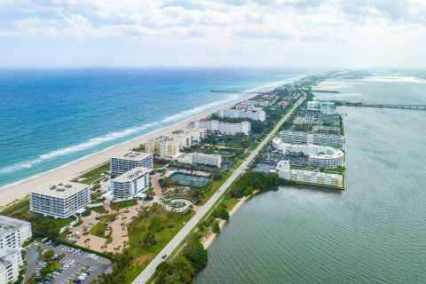 Condo in Palm Beach, Florida, 2 bedrooms  № 1014061 - photo 2