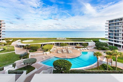 Copropriété à vendre à Palm Beach, Floride: 2 chambres, 198.53 m2 № 1014061 - photo 8