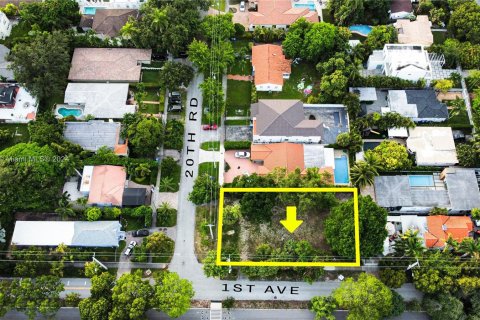 Terreno en venta en Miami, Florida № 1351655 - foto 3