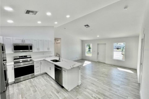 Casa en venta en Okeechobee, Florida, 3 dormitorios, 116.13 m2 № 1131189 - foto 9