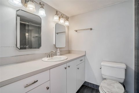 Copropriété à vendre à Aventura, Floride: 2 chambres, 145.39 m2 № 1327780 - photo 25