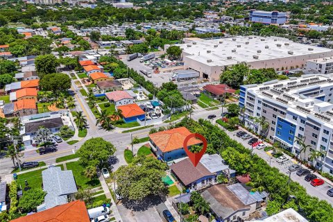 Commercial property in Miami, Florida 130.43 sq.m. № 1332659 - photo 3