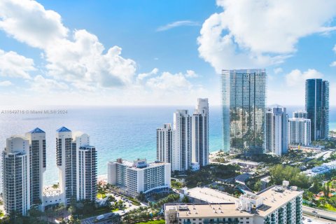 Copropriété à vendre à Sunny Isles Beach, Floride: 38.09 m2 № 1332701 - photo 14