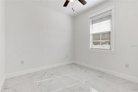 Casa en venta en Tampa, Florida, 4 dormitorios, 147.62 m2 № 1388988 - foto 19