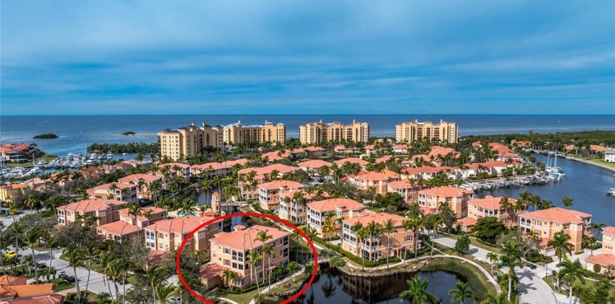 Condominio en Punta Gorda, Florida, 3 dormitorios  № 933217