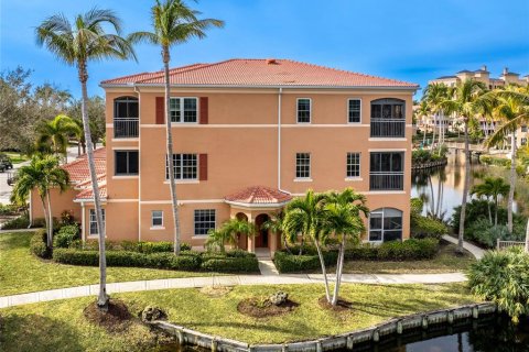 Copropriété à vendre à Punta Gorda, Floride: 3 chambres, 149.11 m2 № 933217 - photo 3