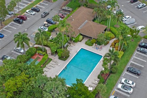 Copropriété à vendre à Pompano Beach, Floride: 3 chambres, 129.13 m2 № 1184549 - photo 26