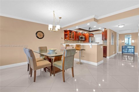 Copropriété à vendre à Pompano Beach, Floride: 3 chambres, 129.13 m2 № 1184549 - photo 9