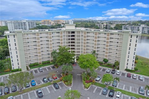 Condo in Pompano Beach, Florida, 3 bedrooms  № 1184549 - photo 2