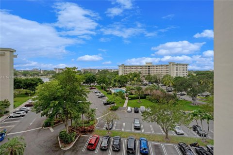 Copropriété à vendre à Pompano Beach, Floride: 3 chambres, 129.13 m2 № 1184549 - photo 24