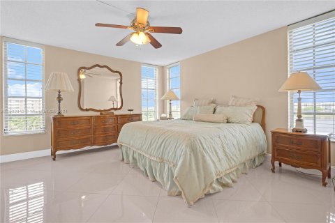 Copropriété à vendre à Pompano Beach, Floride: 3 chambres, 129.13 m2 № 1184549 - photo 15