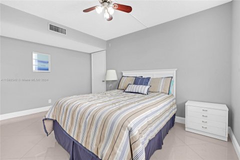 Copropriété à vendre à Pompano Beach, Floride: 3 chambres, 129.13 m2 № 1184549 - photo 20