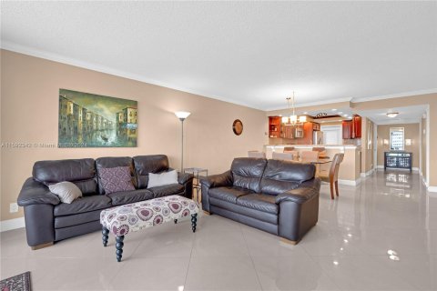 Copropriété à vendre à Pompano Beach, Floride: 3 chambres, 129.13 m2 № 1184549 - photo 10