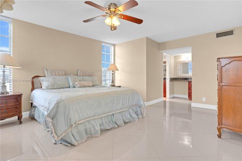 Copropriété à vendre à Pompano Beach, Floride: 3 chambres, 129.13 m2 № 1184549 - photo 16