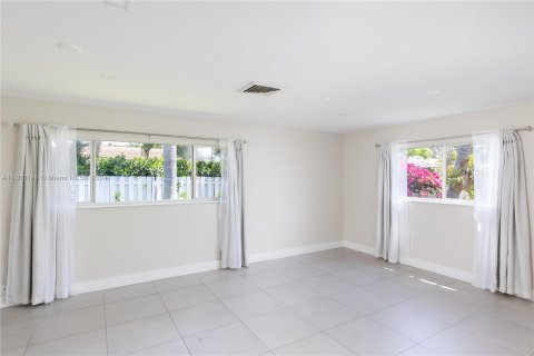 Casa en venta en Lighthouse Point, Florida, 3 dormitorios, 172.71 m2 № 1216846 - foto 9