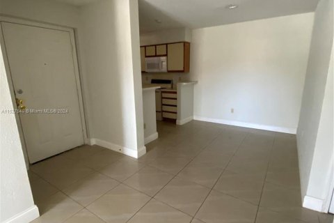 Condominio en venta en Coral Springs, Florida, 2 dormitorios, 91.04 m2 № 991296 - foto 15