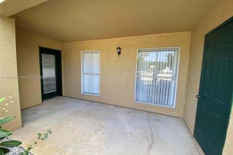 Condominio en venta en Coral Springs, Florida, 2 dormitorios, 91.04 m2 № 991296 - foto 18