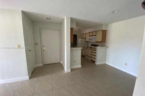 Condominio en venta en Coral Springs, Florida, 2 dormitorios, 91.04 m2 № 991296 - foto 4