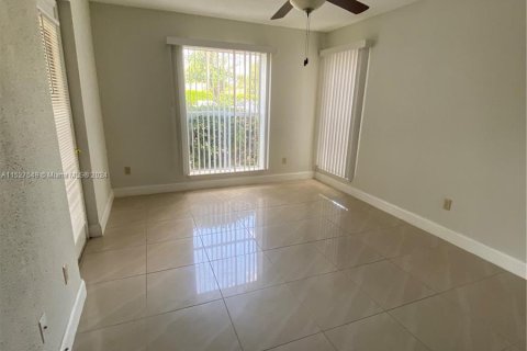 Copropriété à vendre à Coral Springs, Floride: 2 chambres, 91.04 m2 № 991296 - photo 12