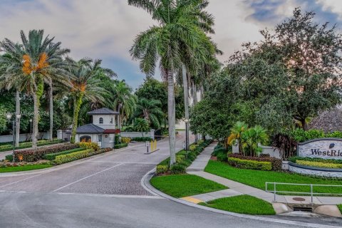 Villa ou maison à vendre à Davie, Floride: 6 chambres, 547.29 m2 № 1324646 - photo 11