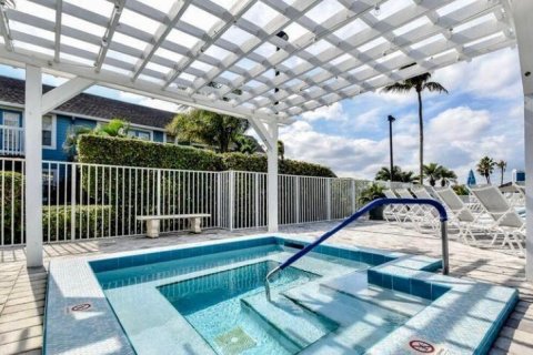 Townhouse in Jupiter, Florida 4 bedrooms, 176.89 sq.m. № 1217685 - photo 9