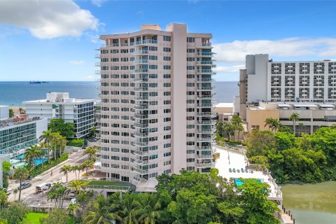 Condo in Fort Lauderdale, Florida, 1 bedroom  № 1217686 - photo 10